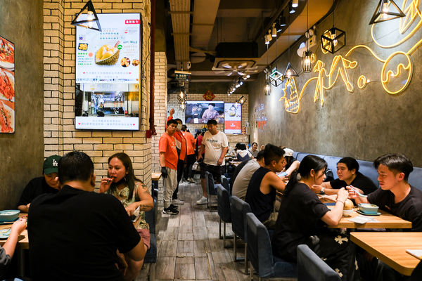 ▲▼楊枝金撈甜品 冰仔泉澧店。（圖／部落客飛天璇的口袋授權提供）