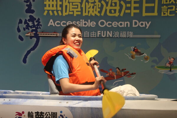 ▲「台灣無障礙海洋日」啟動記者會、活動大使潘稚莠。（圖／明怡基金會、水上輪椅夢公園聯盟提供）