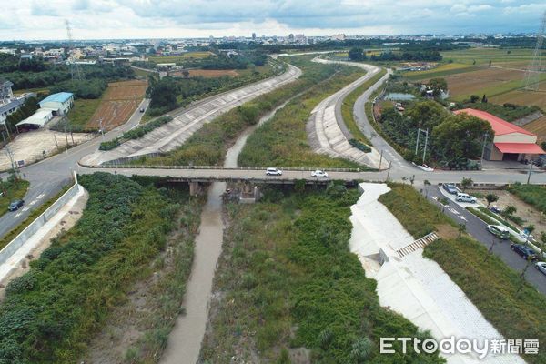 ▲縣政府向中央爭取斗南善功橋改建經費及自籌經費共計1億5362萬元，預計明年9月前完工。（圖／記者游瓊華翻攝）