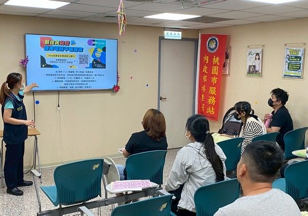 ▲移民署提供免費借用iPad或筆電服務