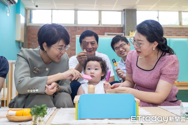 ▲草屯鎮土城公辦民營托嬰中心今日揭牌，預計7月正式營運。（圖／南投縣政府提供）