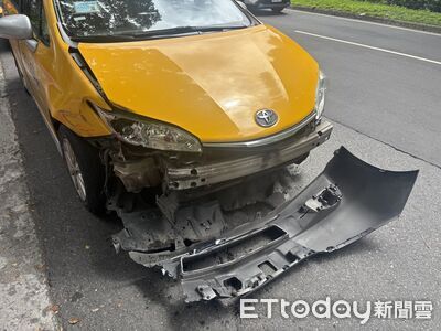 北市小黃突右偏撞公車左側「下巴掉了」 運將:煞車失靈