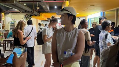 印尼火山爆發「網紅CEO森田受困機場」! 錯愕曝現況:動彈不得