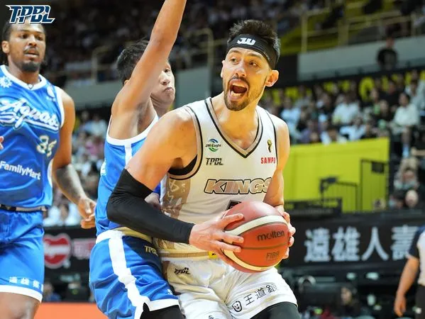 ▲國王林書豪、沃許本、曼尼高，海神艾德、于煥亞。（圖／TPBL提供）