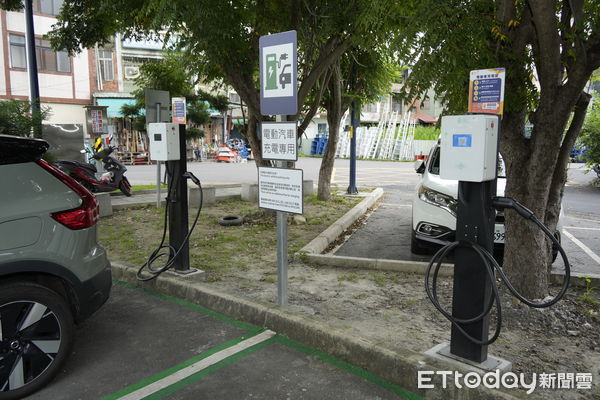 ▲南投市街頭新增8處電車充電站。（圖／南投市公所提供，下同）