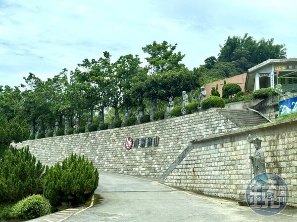 依照規劃，太平寶山陵園具備超過一萬三千個塔位。