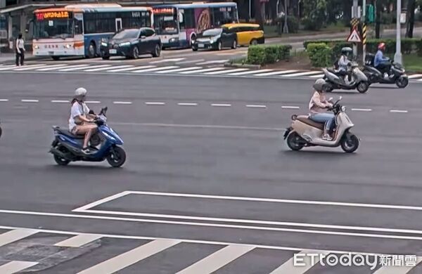 ▲大安區計程車疑因煞車失靈追撞公車、幸無人受傷。（圖／記者張君豪翻攝）