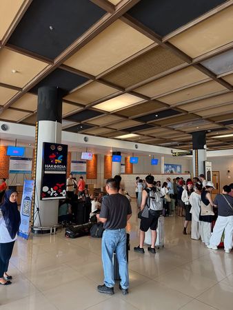 ▲印尼火山爆發「網紅CEO森田受困機場」！　錯愕曝現況：動彈不得 。（圖／翻攝自森田IG）