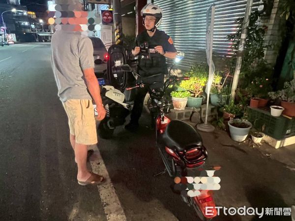 ▲東港警分局23日起實施「全縣性微型電動二輪車違規取締大執法」。（圖／記者陳崑福翻攝）