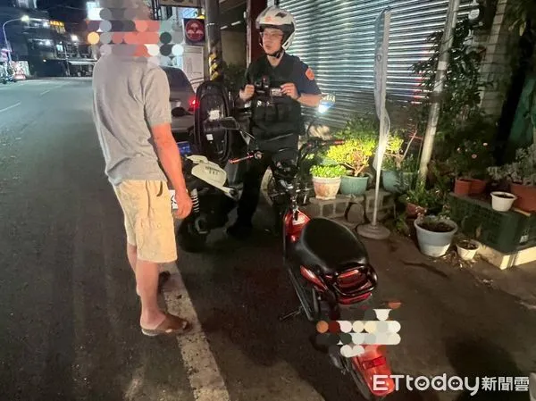 ▲東港警分局23日起實施「全縣性微型電動二輪車違規取締大執法」。（圖／記者陳崑福翻攝）