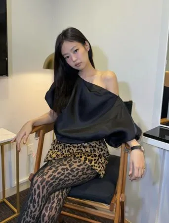 ▲男子自稱是Jennie生父，遭Jennie告上法院。（圖／翻攝自Jennie IG）