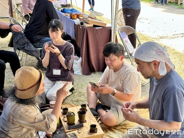 ▲工藝中心日前應邀參與於日本福島縣三島町生活工藝館周邊舉行的第39屆「故鄉會津工人祭」活動。（圖／記者高堂堯翻攝）