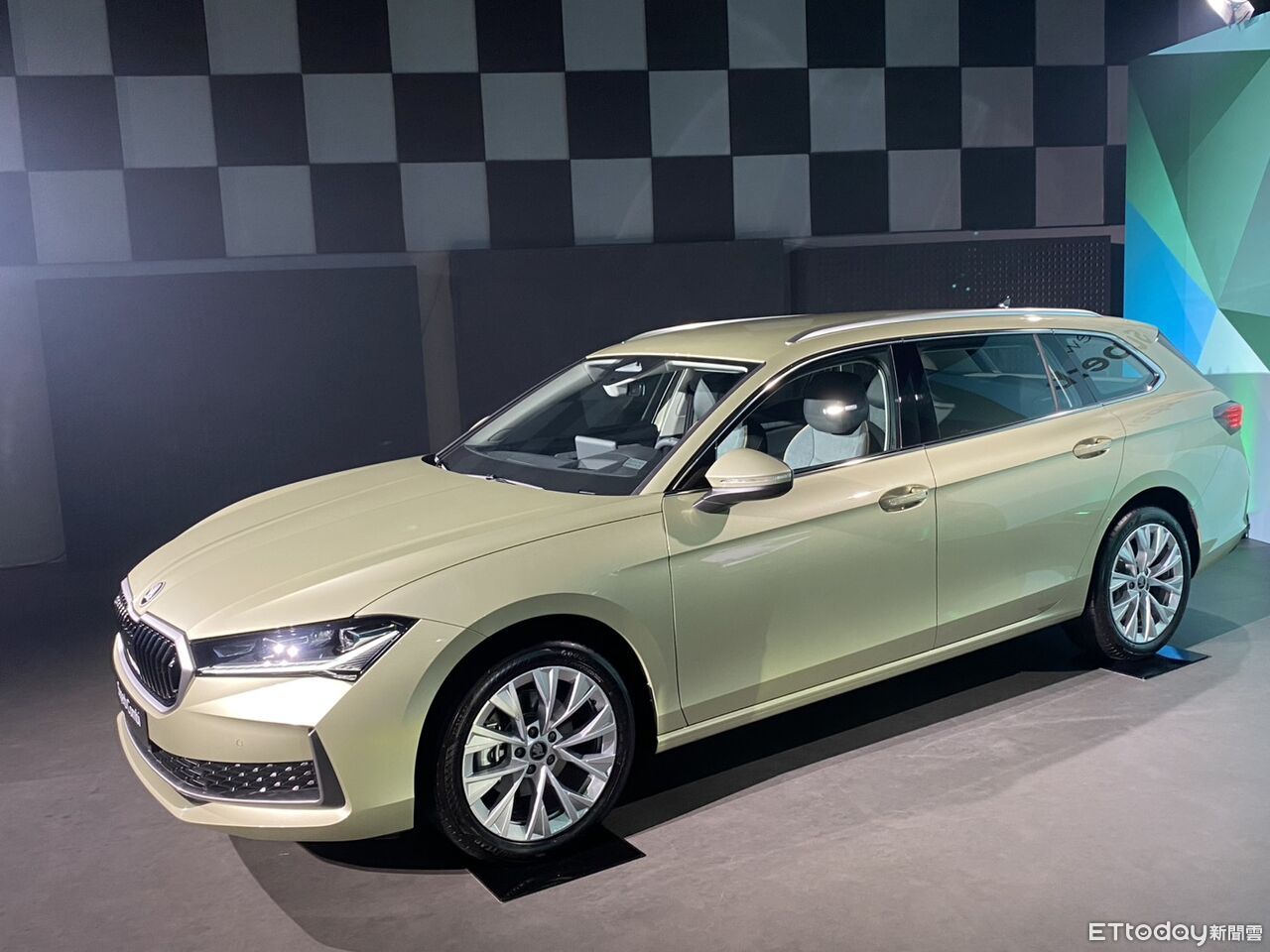 ▲Skoda Superb（圖／記者徐煜展攝）