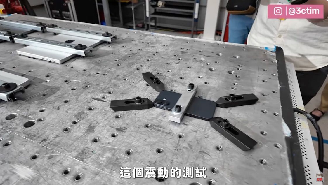 ▲▼3cTim哥生活日常：每天摔千台新iPhone！直擊蘋果實驗室極限測試現場，破解騎車手機會壞都市傳說@Apple Park。（圖／翻攝YouTube／3cTim哥生活日常）