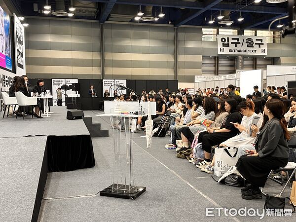 ▲▼陳思宏、陳雪在2025首爾國際書展進行「逃家到返家：台灣的酷兒文學」公開對談。（圖／記者林育綾攝）