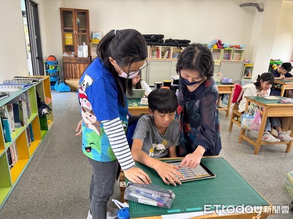 ▲台南市教育局推動「數位入校入班陪伴計畫」，已完成58校課堂支持與設備健診。（記者林東良翻攝，下同）