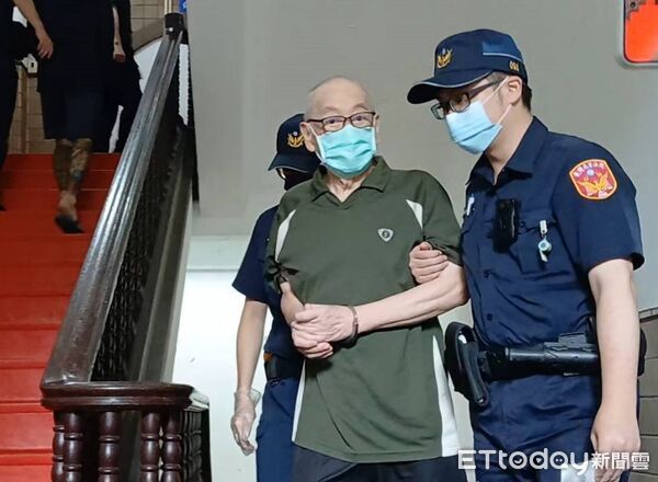 ▲▼「中華民國台灣軍政府」、退役陸軍中將高安國，以及同居女友劉逸蓁。（圖／記者吳銘峯攝）