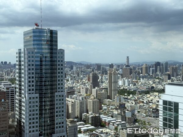 ▲▼高雄,高雄港,高雄房市,高雄市景,高雄景色,高雄旅遊。（圖／記者許宥孺攝）