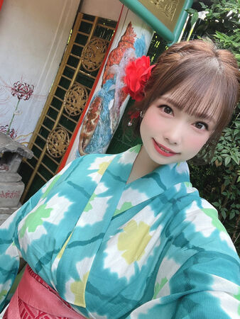 ▲篠原杏身材變得比以往更加豐滿。（圖／翻攝自X）
