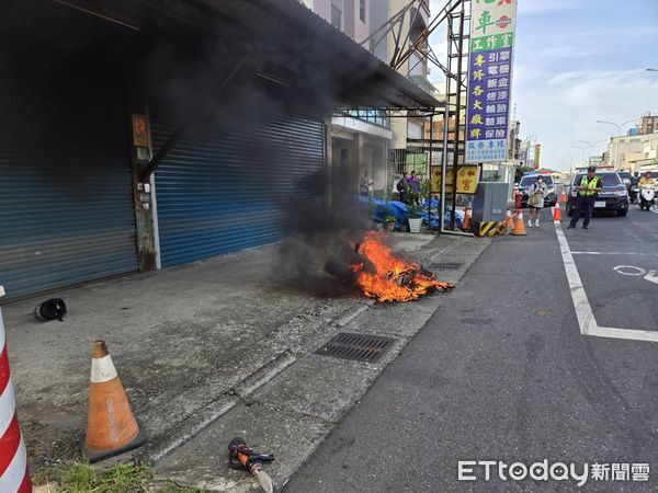 ▲▼台南西港電動機車起火。（圖／記者林東良翻攝）