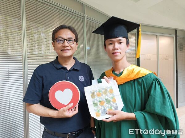 ▲崑山科技大學吳翰彰榮獲議長獎，翻轉清寒背景，展現跨域卓越成就。（記者林東良翻攝，下同）