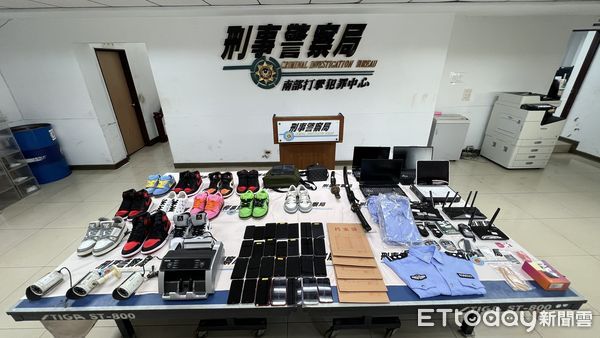 ▲▼詐騙集團假扮成公安，詐騙大陸、香港人錢財。（圖／記者許宥孺翻攝）