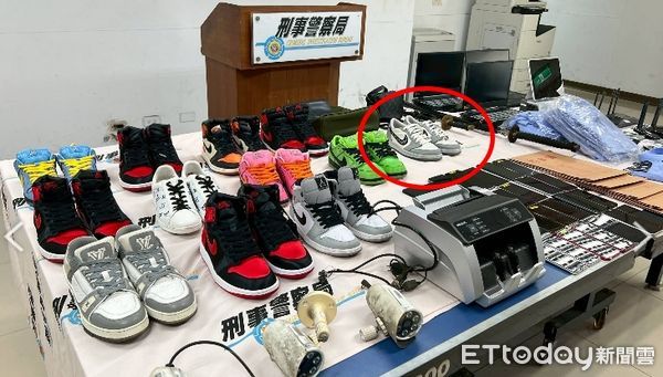 ▲▼詐騙集團假扮成公安，詐騙大陸、香港人錢財。（圖／記者許宥孺翻攝）