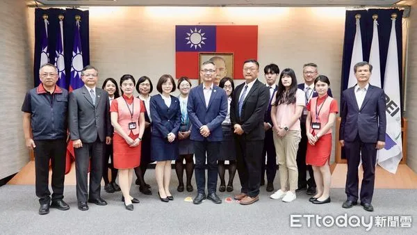 ▲▼▲北市府治安會報表揚攔阻詐騙前3大銀行。（圖／記者邱中岳翻攝）