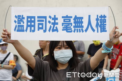 黃國昌、館長率小草北所外「陪阿北」　陳佩琪要成立司法人權促進會