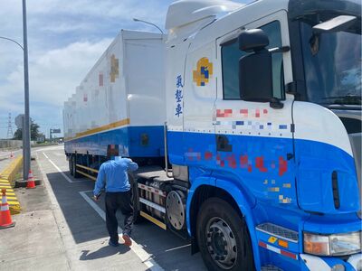 國道3車連環撞!女目擊髒話連發+跳針指揮 網歪樓:簡直我媽