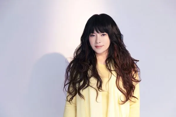 ▲唐綺陽首場 LINE VOOM 直播即吸引超過 34 萬人次加入。（圖／LINE VOOM提供）