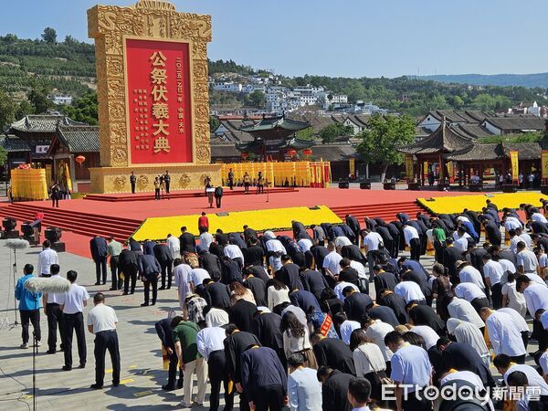 ▲▼前總統馬英九出席在甘肅天水舉行的「2025年公祭中華人文始祖伏羲大典」。（圖／記者陳冠宇攝）
