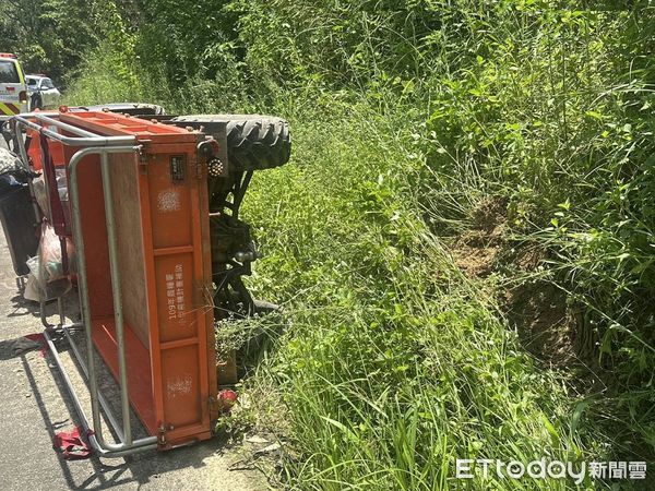 ▲台中婦人開著農用車翻覆，當場被壓死。（圖／民眾提供）