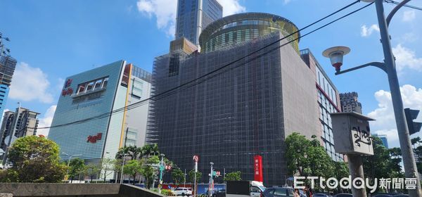 ▲新光三越。（圖／記者游瓊華攝）