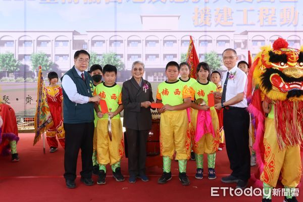 ▲台南市楠西區「大愛福利園區」動土儀式21日舉行，黃偉哲市長感謝慈濟投入援建災後重建。（記者林東良翻攝，下同）