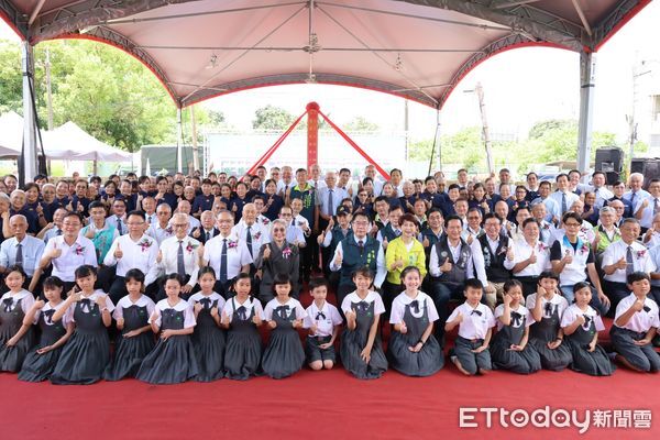 ▲台南市楠西區「大愛福利園區」動土儀式21日舉行，黃偉哲市長感謝慈濟投入援建災後重建。（記者林東良翻攝，下同）