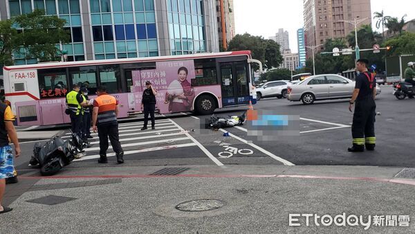 ▲▼            北市吊車右轉時衝撞三輛機車，造成1死1傷。（圖／記者黃彥傑攝，下同）