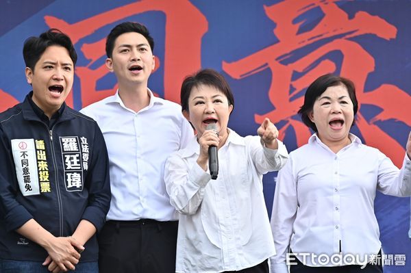 ▲▼ 台中市長盧秀燕出席北北基反惡罷團結大會 。（圖／記者李毓康攝）