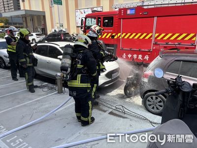 「館長」健身房台中店外發生火警 電動機車起火波及2車