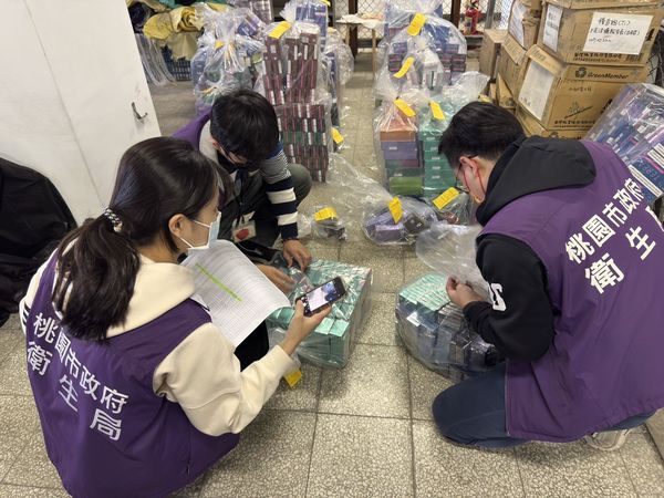 ▲▼提醒旅遊旺季將近，電子煙、加熱菸勿攜帶回國。（圖／桃市衛生局）