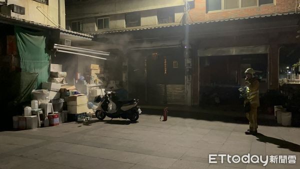 ▲▼金門冰箱起火。（圖／記者林名揚翻攝）