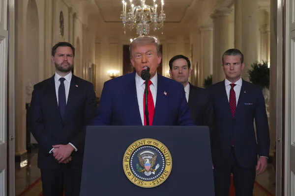 ▲美國轟炸伊朗核設施之後，總統川普在白宮發表全國演說。（圖／達志影像／美聯社）