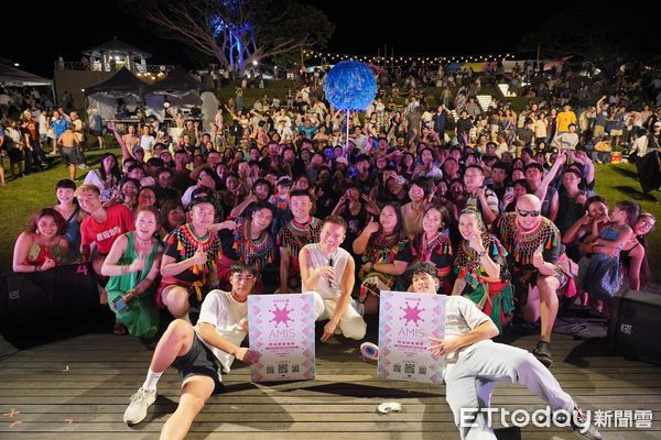 ▲▼現場吸引近4000名遊客共襄盛舉，讓東海岸成為音樂與藝術的夢幻場域。（圖／東管處提供，下同）