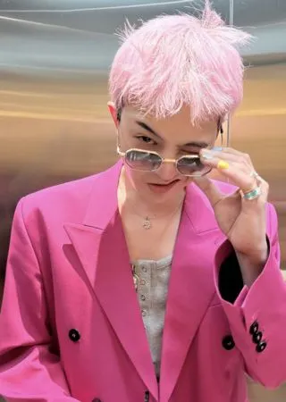 ▲▼G-DRAGON越南淋暴雨開唱！神級舞台超猛　零失誤〈TOO BAD〉萬人看呆。（圖／翻攝自8lo8lo8lowme IG）