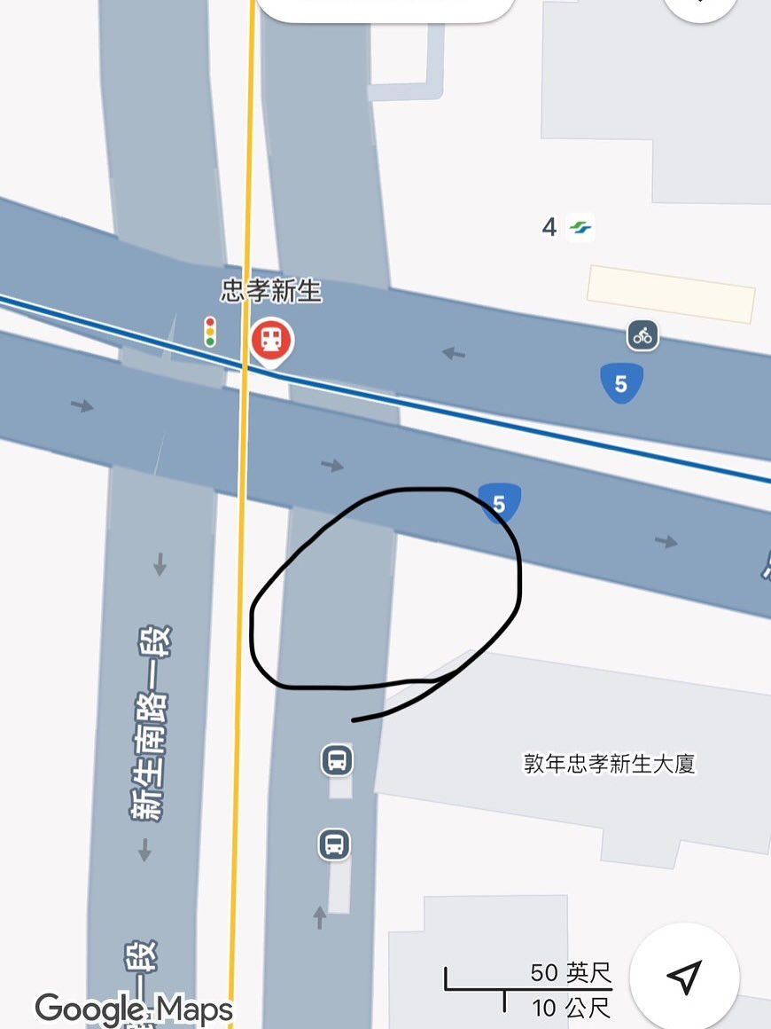▲▼18歲女遭吊車輾斃　媽悲曝遺物包包「殘留肉屑」：女兒當下多麼痛。（圖／翻攝自Threads）