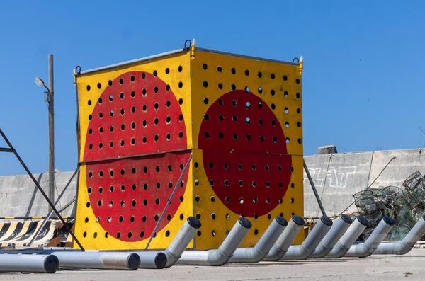 ▲▼標槍飛彈用靶船，內部設有熱源裝置，以利飛彈追瞄。（圖／軍聞社）