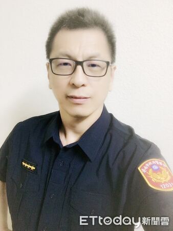 ▲台南市警二分局副隊長楊義雄創立粉專10年，筆鋒幽默貼地氣，成功推動警政社群化，將於今年7月退休。（記者林東良翻攝，下同）