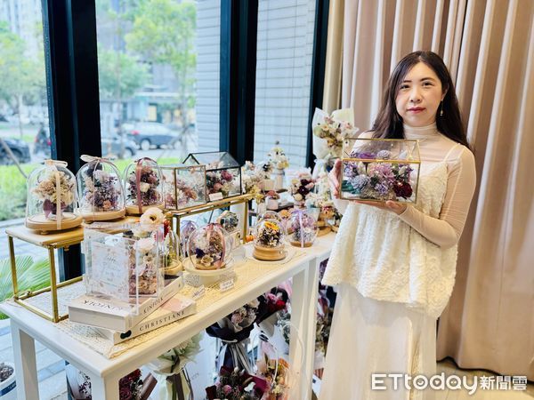 ▲台南「小金鈴花藝店」由邱筱雯創立，靠勞動部微創鳳凰貸款走出創業之路，成為永康人氣小店。（記者林東良翻攝，下同）