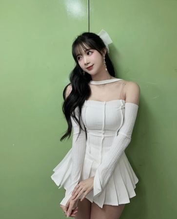 ▲▼「起亞虎」神級隊長金韓拿要結婚了　甜蜜依偎小3歲老公⋯竟是團長（圖／翻攝自金韓拿IG）