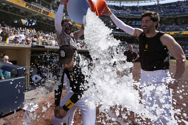 ▲「小鷹俠」伊格列夏斯（Jose Iglesias）夯出再見安打。（圖／達志影像／美聯社）